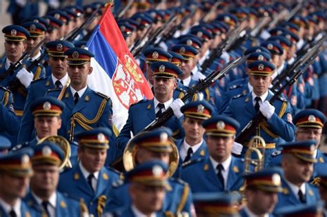 KAO NEKAD CRVENE BERETKE: Vojnici Srbije pokazali STAV o Kosovu! Da li ...