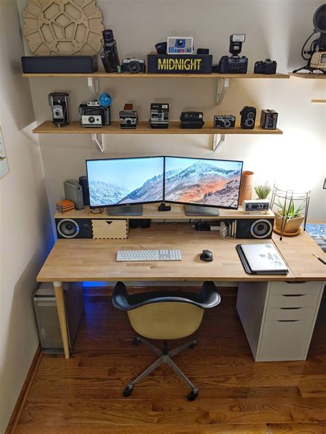 Pin By Zia Zek On House Home Office Setup Home Room Design Home