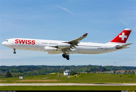 HB-JMH - Swiss Airbus A340-300 at Zurich | Photo ID 1392655 | Airplane ...