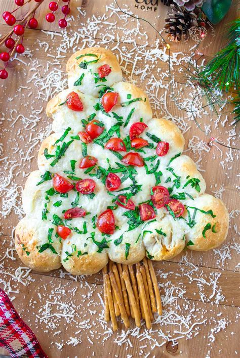 The Best Cheesy Christmas Tree Pull Apart Bread
