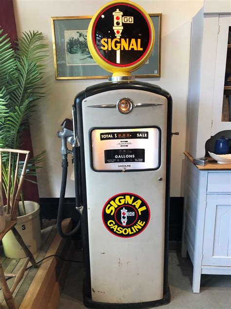 Vintage Bennett Service Station Gas Pump Signal Gas Advertising The
