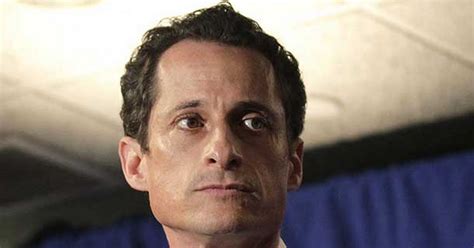 Ex Us Congressman Anthony Weiner Jailed After Sending Sexually Explicit Messages To 15 Year Old