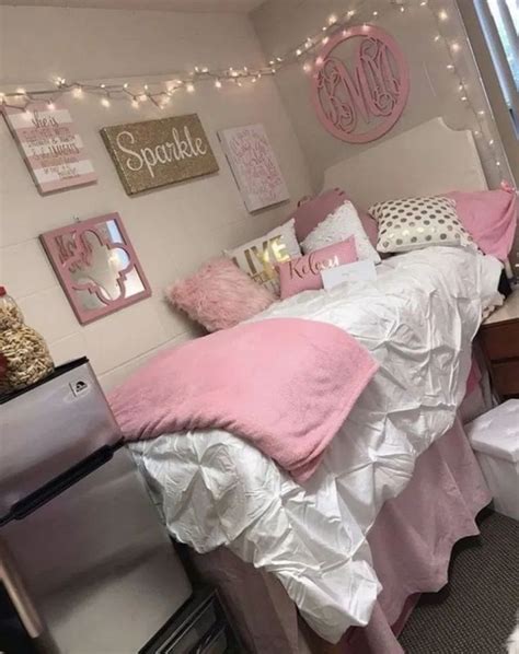 38 Elegant Dorm Room Decorating Ideas 30 In 2020 Girls Dorm Room Dorm Room Designs Dorm Room