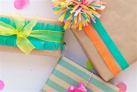 3 Fun Ways To Wrap With Tissue Paper Tell Love And Party Christmas