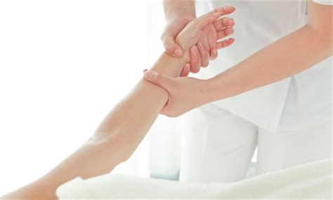 Hyperli 90 Minute Miracle Pamper Package At Miracle Massage