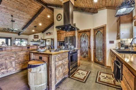 A Fabulous Kitchen Design Whether Youre A Texan Or Not