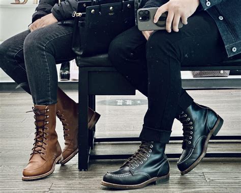 (2015 Huntsman) Out and about with sister (Pecan Gracie) : r/RedWingShoes