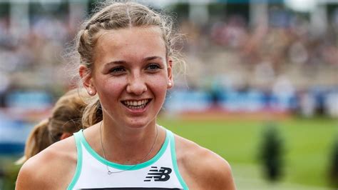 Bol was a similarly dominant winner of the 400m, cruising around the outside to the front at the midway point and femke bol takes the 400m at the 2021 european indoor championships in torun, poland. Femke Bol : Estafetteploeg 4x400 Met Femke Bol Verdient ...