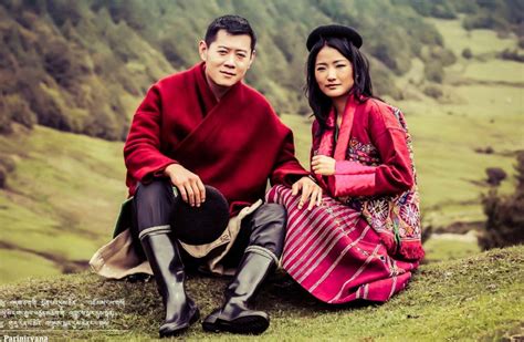 不丹美女王后真漂亮裹深海绿气质卓越4岁王储穿金袍有国王样 吉增 旺楚克 王后真