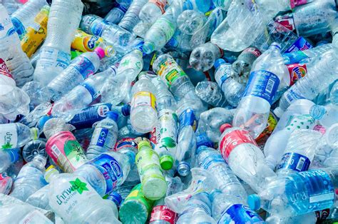 Recycling Plastic Bottles Into Jet Fuel News Rsc Education