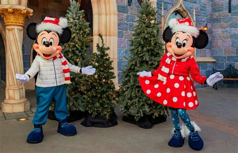 Getting Disneyland Tickets For The December Holiday Season Is Almost Impossible Heres How To