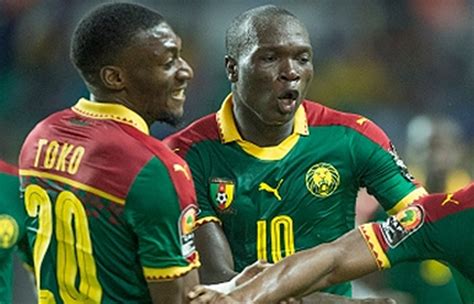 Da transfer döneminde yüksek fiyatı sebebiyle muhtemelen yakında türk spor gazetelerinde şu şekilde manşet olacaktır: cameroun :: Lions en Club Toko-Ekambi bat le record de ...