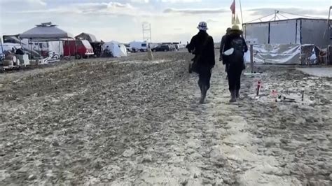 Exodus Begins Burning Man Attendees Start The Long Muddy Trip Home