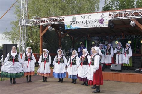 Zwiedzanie wystaw i spotkania autorskie. Noc Świętojańska 2014 - Ośrodek Kultury Gminy Lubin