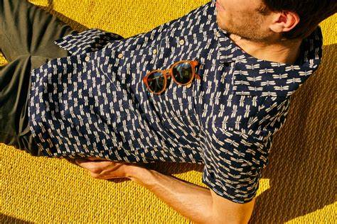 Le luxe, à portée de main. Maillot de bain Lunettes de soleil V2 Atelier Particulier ...