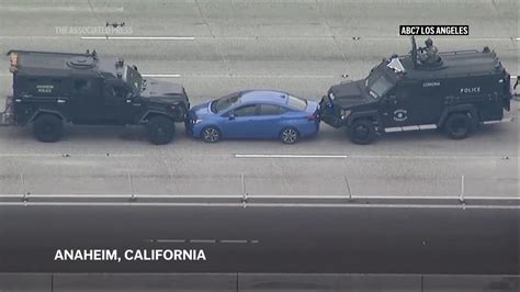 Aerials show standoff between police and suspect on Anaheim freeway