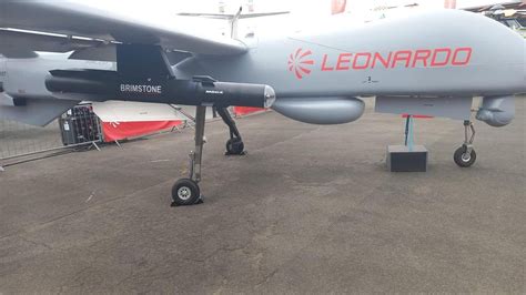 Paris Air Show Leonardo Apresenta Uav Falco Xplorer Armado Com Míssil