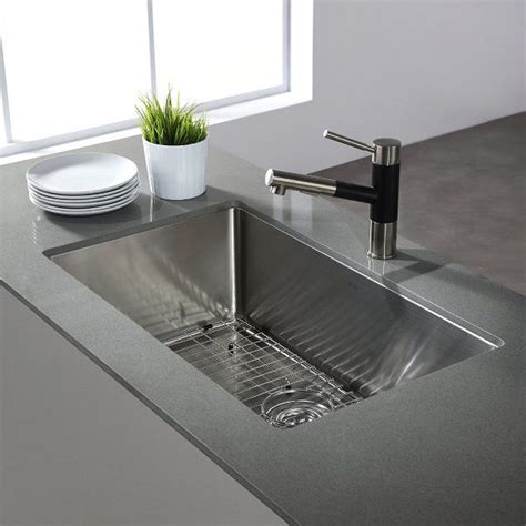 Blanco 441590 low divide under mount double bowl is an impressive and smart looking kitchen sink which comes with an undermount installation making the. 6 Best Undermount Sinks of 2020 - Easy Home Concepts