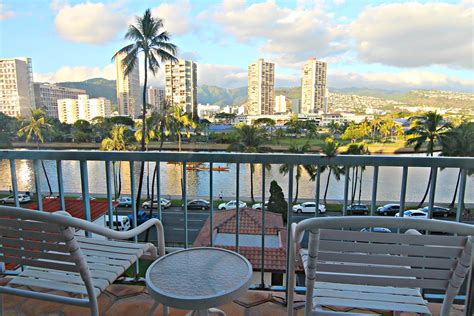 Coconut Waikiki Hotel Wanderlustyle Hawaii Travel And Lifestyle Blog