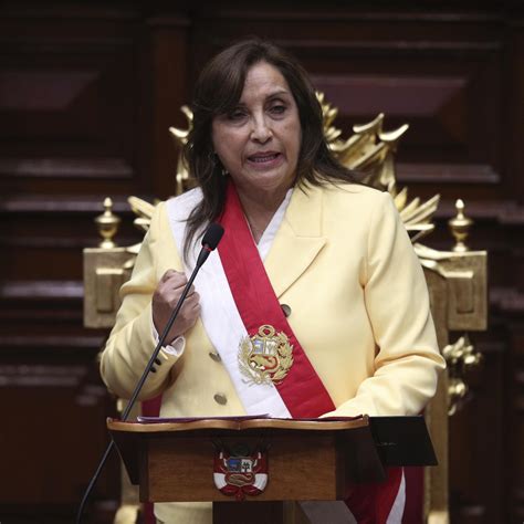 Ecuador Saluda La Juramentación De Dina Boluarte Como Presidenta Del