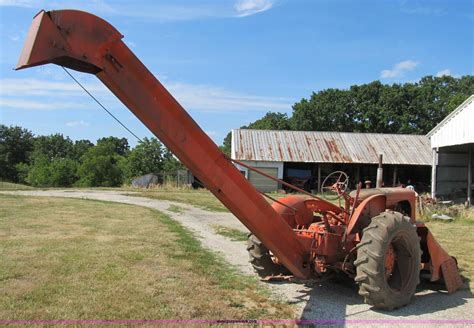 1950 Allis Chalmers Wd Tractor With Mounted Corn Picker In Hettick Il