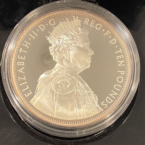 Queen Elizabeth Ii Diamond Jubilee Silver 5oz Coin Other Collectables