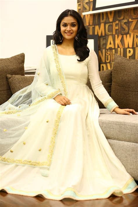 Keerthi Suresh Beautiful Pictures In White Dress Hollywood