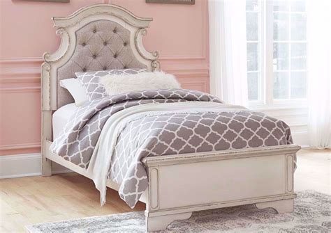 Realyn Upholstered Twin Bed White Home Furniture