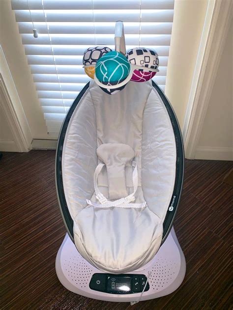 4moms Mamaroo Baby Swing Also Helps With Colicky Babies Baby Car