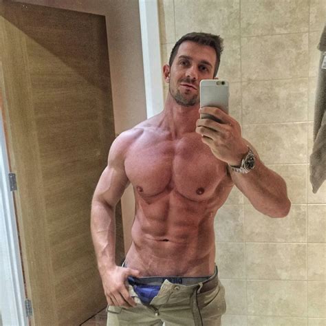 Inspiring Fitness Guys To Follow On Instagram Immediately Men S