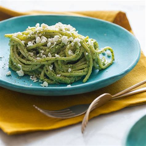 Tallarines Verde Peruvian Green Spaghetti Recipe Yummly Recipe Best Pasta Dishes Green