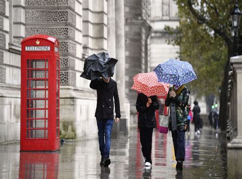 Uk Weather Storm Aiden Brings Heavy Rain And Strong Winds To Britain