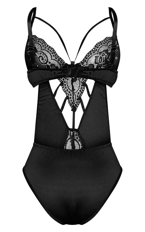 Black Strapping Panel Lace Cup Body Prettylittlething