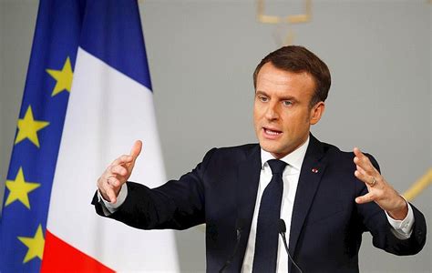 L'institut de formation tous politiques ! Emmanuel Macron veut "aider" l'Afrique en "annulant ...