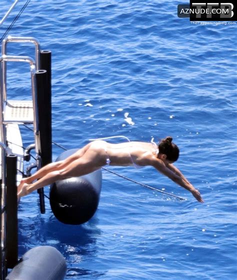 Eva Longoria Sexy Seen Showing Off Her Sultry Figure Wearing A Bikini