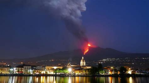 Etna Makes Its Voice Heard In The Night Breaking Latest News