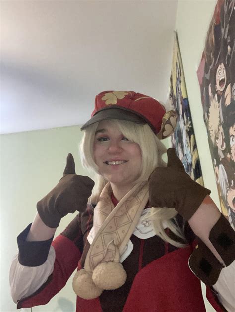 full klee cosplay i fixed the hat so it wouldn t fall off as much but yay r genshin impact