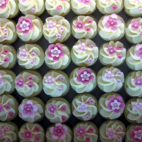 Floral Mini Cupcakes Vanilla Mini Cupcakes With Vanilla Bu Flickr