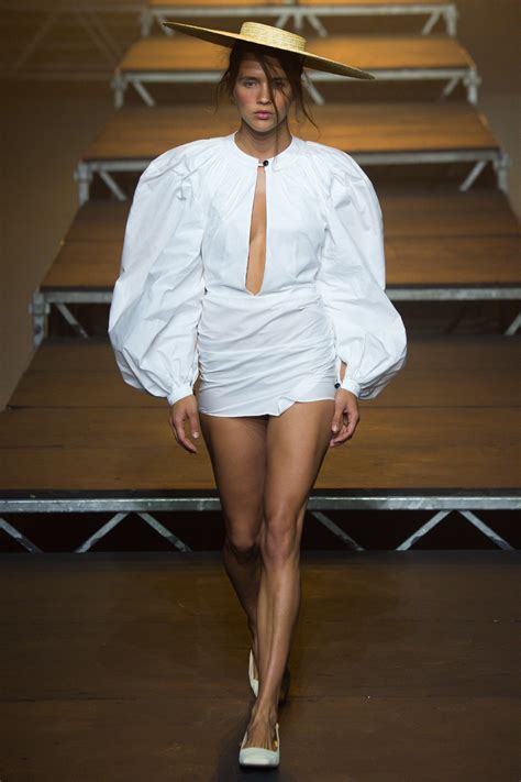 Jacquemus Spring Ready To Wear Fashion Show Modestil Fashion