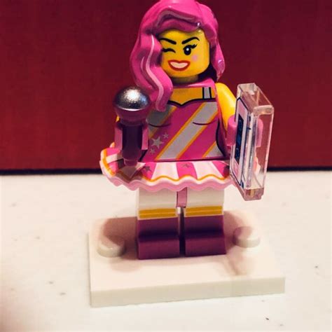 Lego 71023 New Candy Rapper Girl Collectible Minifigure Lego Movie 2