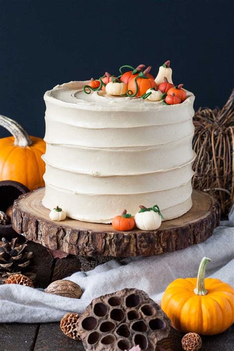 23 Easy Scary Sweet Halloween Cake Recipes Brit Co