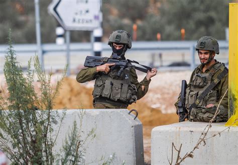Israël Un Soldat Tue Un Homme Quil Prend Pour Un Assaillant