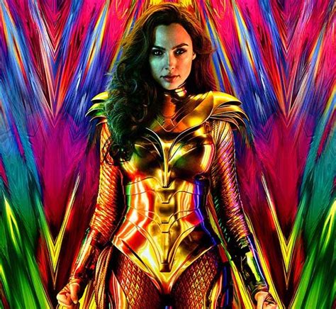 How The Wonder Woman 1984 Cosplay Costume Is Different