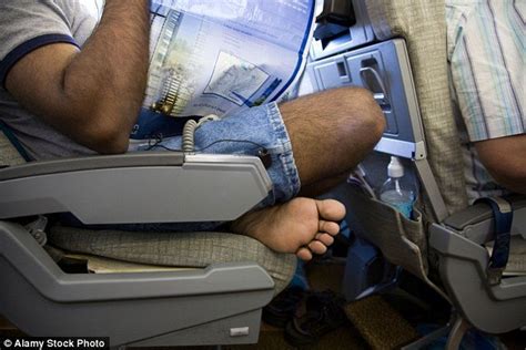Bus Passenger In India Arrested For His Smelly Feet Elite Readers