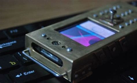 Awesome Cell Phone Modding 15 Pics