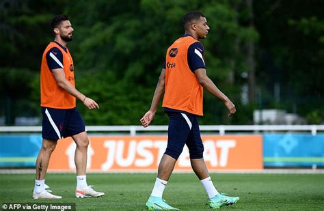 With kylian mbappé as the main attraction, the transmission will be in charge of directv sports and will also have coverage minute by minute of how to watch france vs. Euro 2020: France goalkeeper Hugo Lloris plays down spat ...