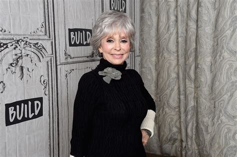 18 Famous Female Celebrities With Gray Hair Womans World