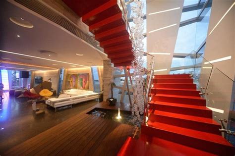 desain rumah modern abstrak dengan pencahayaan unik desain rumah modern minimalis