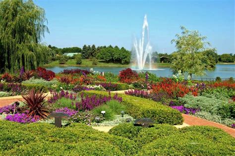 Shop the chicago botanic garden gift store's custom collections to find featuring books, apparel, accessories, home decor, gardening gear, and more. 10 Fun Things to do in Chicago for Under $10
