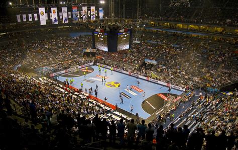 L'incontro ha luogo nell'ambito delle partite di. Lanxess Arena | Final Four Handball, FCBarcelona - THW Kiel | Alfred | Flickr